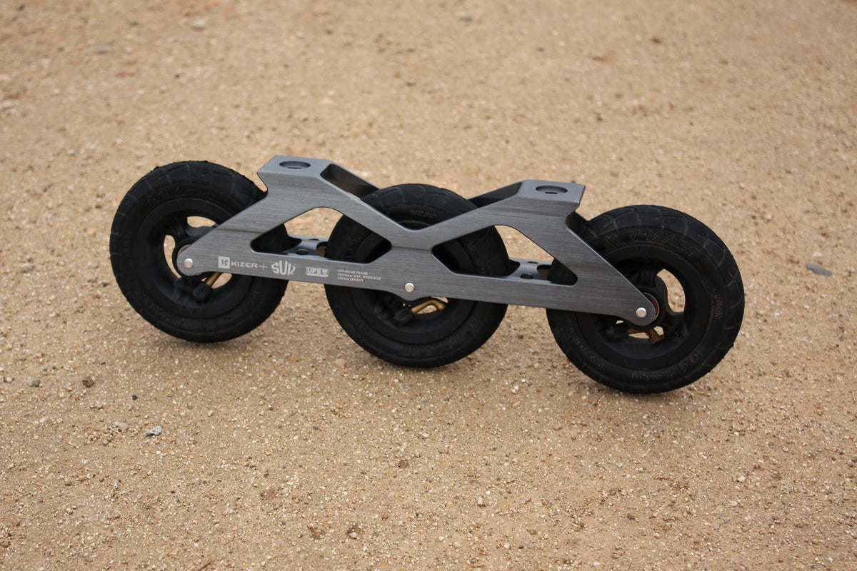 SKA800320_KIZER SUV 125 Offroad Frame Only 3x125mm 295mm UFS Offroad Off-road SUV Flat Frame Schiene Frame Skate Schiene Aggressive Antirocker Frame Flat Frame Freestyle Frame Aggressive Inlineskates Aggressive Skates aggro skates stunt skates rollerblades aeon skates usd aeon flat frame Stunt Skates Park Skates Aggro Trick Skating Skatepark Inline Skating Rollerblading Freizeitskates Freizeit Skating Inlinerfahren Inliner laufen Skating Rollerblades Inline Skateschule und Skateshop SkaMiDan Weil am Rhein D
