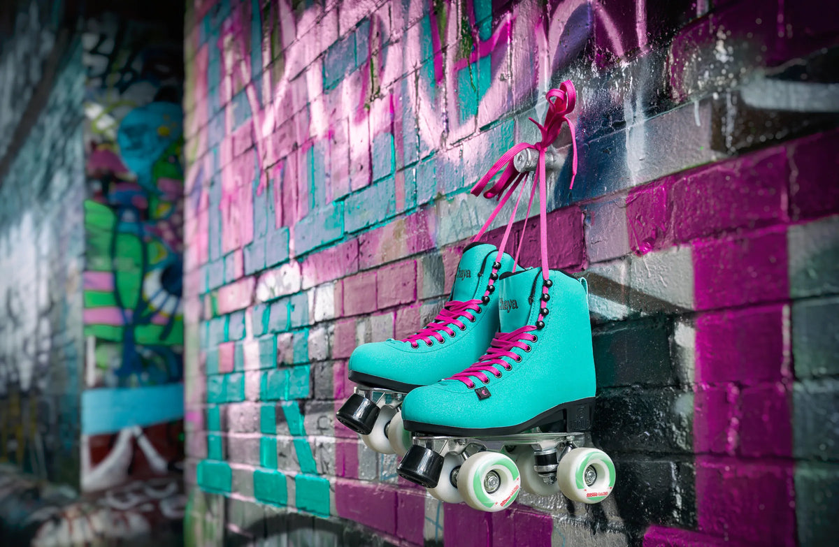 SKA810584 CHAYA Melrose Deluxe Turquois Roller Skates | Lifestyle Roller Skates Pink Park Lifestyle Rollschuhe Tanz Rollschuhe Barbie Park Quad Skates Roller Skates Lifestyle Rollschuhe Skatepark Rollschuhe Chaya Quad Skates Aggressive Quad Skates Rollschuhe Stunt Rollschuhe Rollkunstlauf Rollschuhe Rollerskates Schwarze Rollschuhe Lifestyle Rollschuhe Roller Skating Quad Skating Skateschule und Skateshop Weil am Rhein SkaMiDan Lörrach Freiburg Basel Deutschland Germany