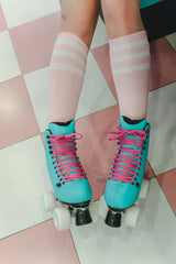 SKA810584 CHAYA Melrose Deluxe Turquois Roller Skates | Lifestyle Roller Skates Pink Park Lifestyle Rollschuhe Tanz Rollschuhe Barbie Park Quad Skates Roller Skates Lifestyle Rollschuhe Skatepark Rollschuhe Chaya Quad Skates Aggressive Quad Skates Rollschuhe Stunt Rollschuhe Rollkunstlauf Rollschuhe Rollerskates Schwarze Rollschuhe Lifestyle Rollschuhe Roller Skating Quad Skating Skateschule und Skateshop Weil am Rhein SkaMiDan Lörrach Freiburg Basel Deutschland Germany