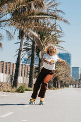 SKA810665 CHAYA Melrose Deluxe Amber Roller Skates | Lifestyle Rollschuhe Yellow Gelb Park Tanz Rollschuhe Barbie Park Quad Skates Roller Skates Lifestyle Rollschuhe Skatepark Rollschuhe Chaya Quad Skates Aggressive Quad Skates Rollschuhe Stunt Rollschuhe Rollkunstlauf Rollschuhe Rollerskates Schwarze Rollschuhe Lifestyle Rollschuhe Roller Skating Quad Skating Skateschule und Skateshop Weil am Rhein SkaMiDan Lörrach Freiburg Basel Deutschland Germany