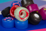 SKA810689 CHAYA Big Softie`s Clear Teal Wheels Urban Quad Rollen Roller Skating Rollen Wheels Quad Rollen Quad Wheels Outdoor Indoor Dance Jam Park Rollen Lifestyle Roller Skates Rollschuhe Park Tanz Rollschuhe Barbie Park Quad Skates Roller Skates Lifestyle Rollschuhe Skatepark Rollschuhe Chaya Quad Skates Aggressive Quad Skates Rollschuhe Stunt Rollschuhe Rollkunstlauf Rollschuhe Rollerskates Schwarze Rollschuhe Lifestyle Rollschuhe Roller Skating Quad Skating Skateschule und Skateshop Weil am Rhein SkaMi