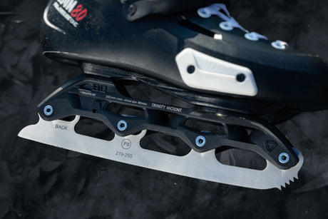 SKA902277 POWERSLIDE Sabres Convertible Ice Blades W4 Teeth Zähnen Inliner Schlittschuhkufen Kufen für Inlineskates Schlittschuhkufen für Skates Rollerblades rollerblading convertible ice blades transformer ice blades inline skating inlineksates inline skating ice skating ice blades schlittschuhlaufen schlittschuhfahren eislaufen ice skating Schlittschuhkufen für inlineskates eisklingen klingen hockey fitness eisbahn eisfeld Skateschule und Skateshop Weil am Rhein SkaMiDan Lörrach Freiburg Basel Deutschland