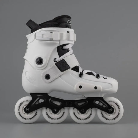 SKA25FRSK-FRX80-WH FR Skates FRX 80 – White 2025 Edition | 165mm Dual Point Mounting | Slalom Skates | Urban & Freestyle Inlineskates Freestyle Slalom Skates Freestyle & Urban Inlineskates Fitness Inlineskates Inlineskates Sport Inline Skates Rollerblades Urban Inline Skating Urban Inline Skating Freeskates Trainng Skates Strecken Skates Trinity Skates Einsteiger Beginner Inlineskates Inliner Fitness Inliner City Skates Fitness Inliner Sport Skates Sport Inliner Rollerblades Rollerblading Lörrach Freiburg B