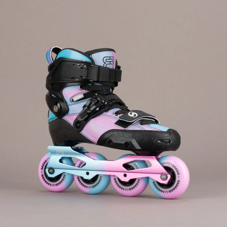 SKA25FRSK-SPINJI-HBL FR Skates FR Spin JI - Holo Blue | 3er Größen | High Performance Freestyle Slalom Inlineskates für Kinder Skates Freeride Freeskates inline trick skaten Urban Inlineskates Freestyle Inlineskates Free Skates Slalom Skates Freestyle Inlineskates Freestyle Rollerblades Slalom Blades Urban Inlineskates Freeskates Fitness Inlineskates Inlineskates Sport Inline Skates Rollerblades Urban Inline Skating Urban Inline Skating Freeskates Trainng Skates Strecken Skates Trinity Skates Einsteiger Beg