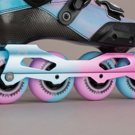 SKA25FRSK-SPINJI-HBL FR Skates FR Spin JI - Holo Blue | 3er Größen | High Performance Freestyle Slalom Inlineskates für Kinder Skates Freeride Freeskates inline trick skaten Urban Inlineskates Freestyle Inlineskates Free Skates Slalom Skates Freestyle Inlineskates Freestyle Rollerblades Slalom Blades Urban Inlineskates Freeskates Fitness Inlineskates Inlineskates Sport Inline Skates Rollerblades Urban Inline Skating Urban Inline Skating Freeskates Trainng Skates Strecken Skates Trinity Skates Einsteiger Beg