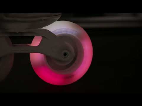 SKA905496/4-Pack POWERSLIDE Neons Switch LED Rollen – 70mm 82A | LED Rollen für Inlineskates | Leuchtrollen für das Inline Skating Inline Skating Rollerblading Inlineskaterollen Skating Wheels for Rollerblader  Rollen für Inlineskater Lörrach Freiburg Basel Inliner Richtige Größe right Size for Rollerblades Langhaltende Inlineskaterollen Longlasting Wheels for Rollerblading Skateschule und Skateshop Weil am Rhein SkaMiDan Deutschland Germany

